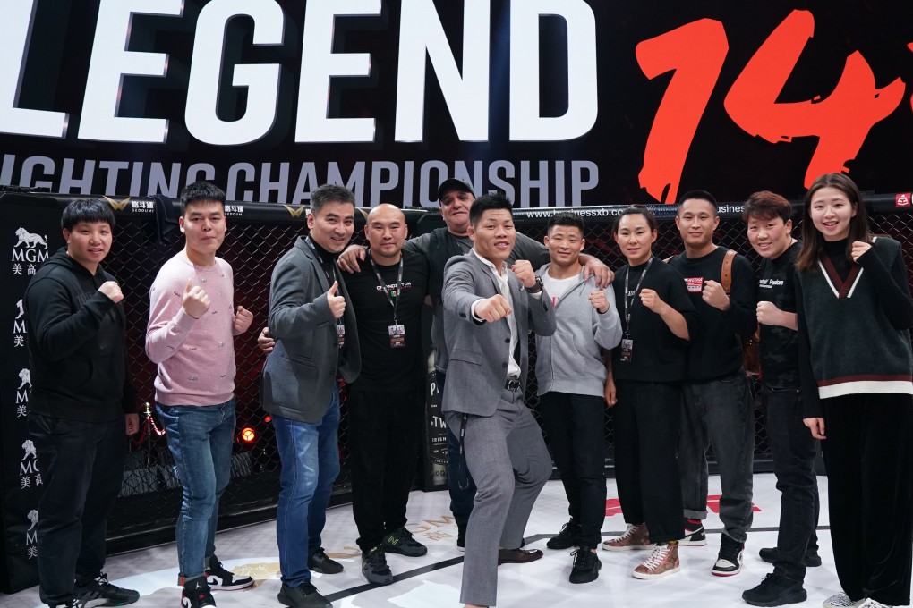 Li Jingliang poses with China Top Team at Legend FC 14 in Macau. Photos: Legend FC