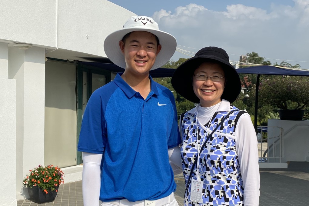 Alexander Yang poses with his mother after another impressive performance in the third round of the Hong Kong Open. Photo: Handout