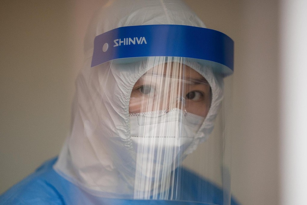 A medical worker in protective gear in the infectious diseases department of the Wuhan Union Hospital in Wuhan, Hubei, on January 28. Photo: Xinhua