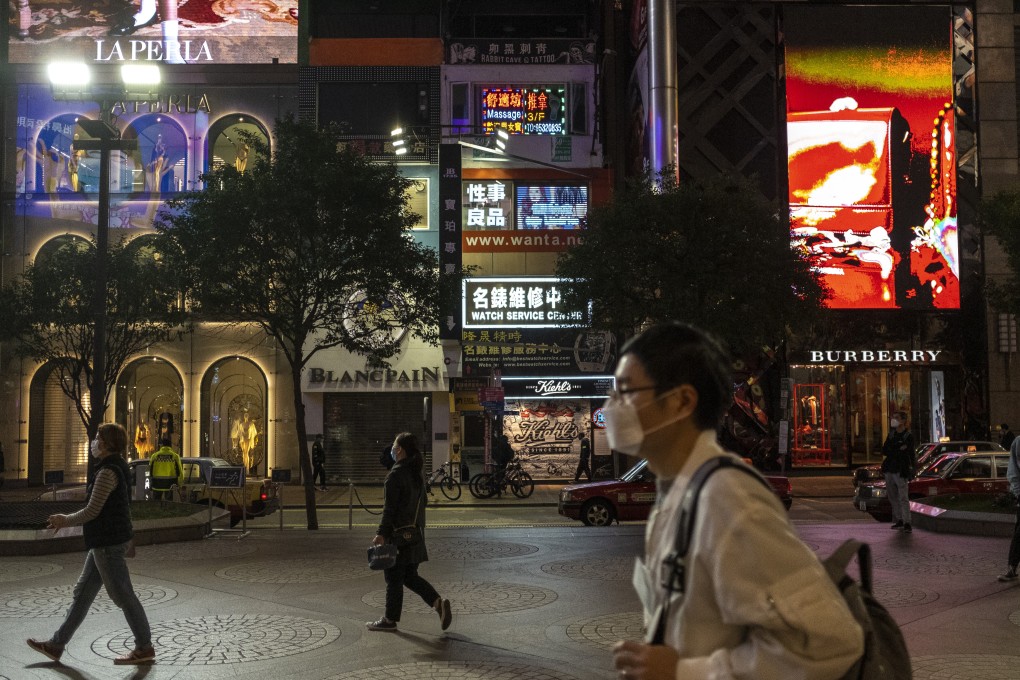 The normally bustling Causeway Bay is now a ghost town with only a few people on the streets. Photo: Sun Yeung