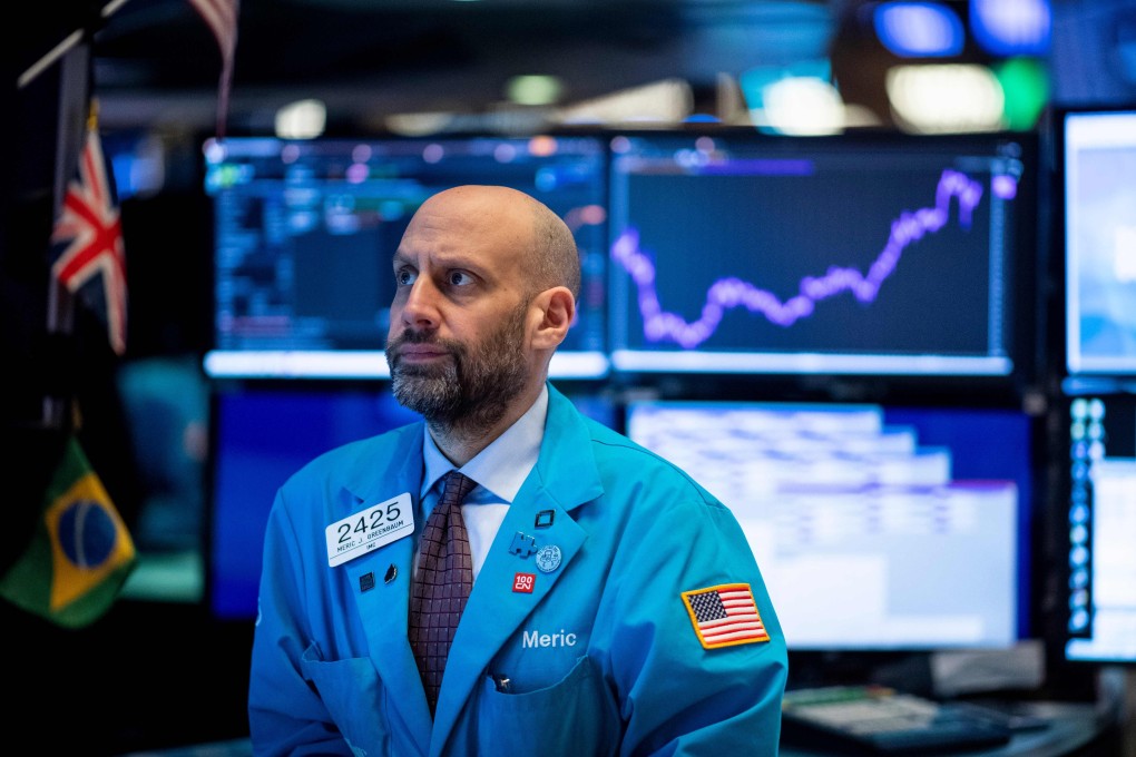 Traders work after the opening bell at the New York Stock Exchange (NYSE) on January 29, 2020 in New York City. Photo: AFP