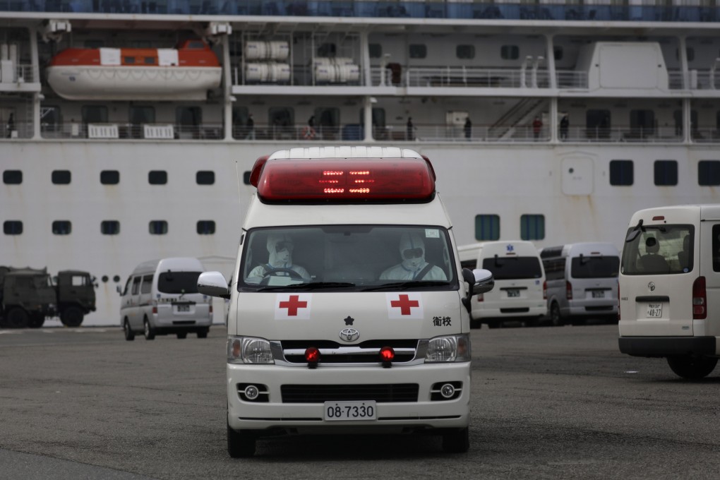 Medical workers leave after tending to passengers on the quarantined Diamond Princess on February 15, 2020. Photo: AP