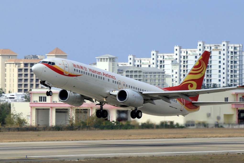 A Hainan Airlines plane taking off from the Phoenix International Airport in Sanya on May 1, 2015. Photo: REUTERS