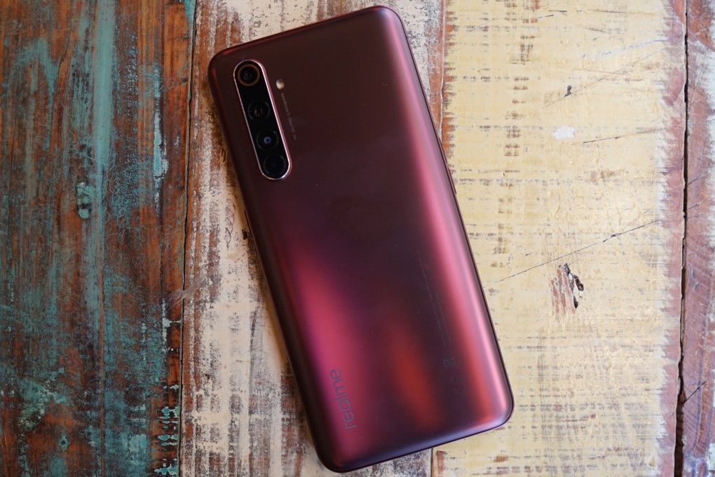 Despite a relatively uninspiring look and cameras that don’t bring the wow factor, the Realme X50 Pro is great bang for your buck. Photo: Ben Sin