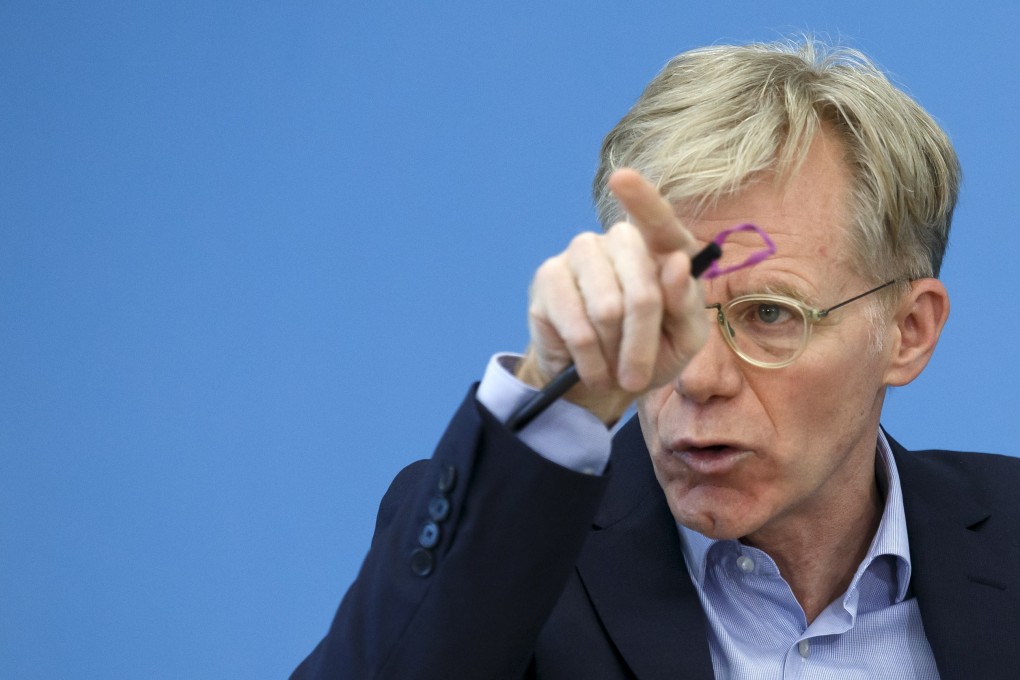WHO team leader Bruce Aylward at a press conference in Beijing. Photo: EPA-EFE