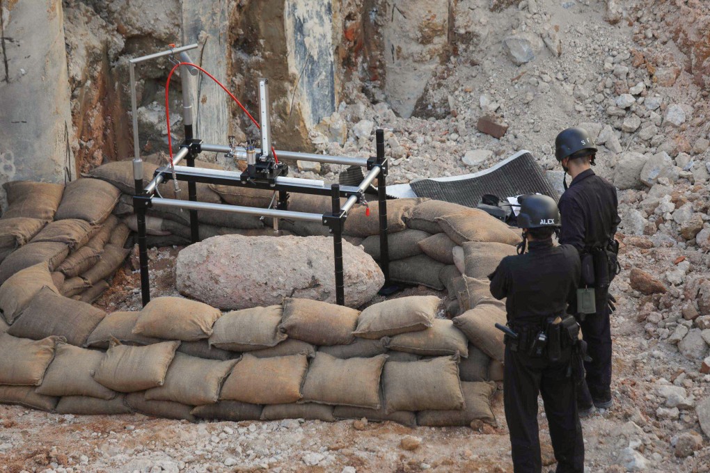 Sandbags placed around the bomb. Photo: Xiaomei Chen