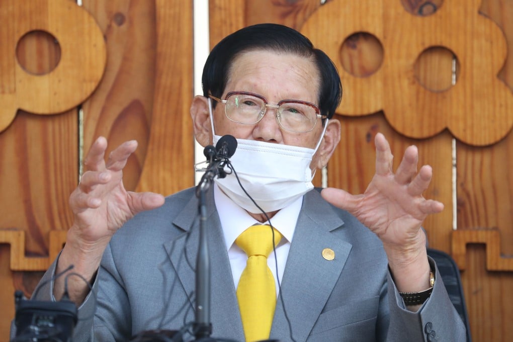 Lee Man-hee, leader of the Shincheonji Church of Jesus, speaks during a press conference in Gapyeong, South Korea. Photo: AFP