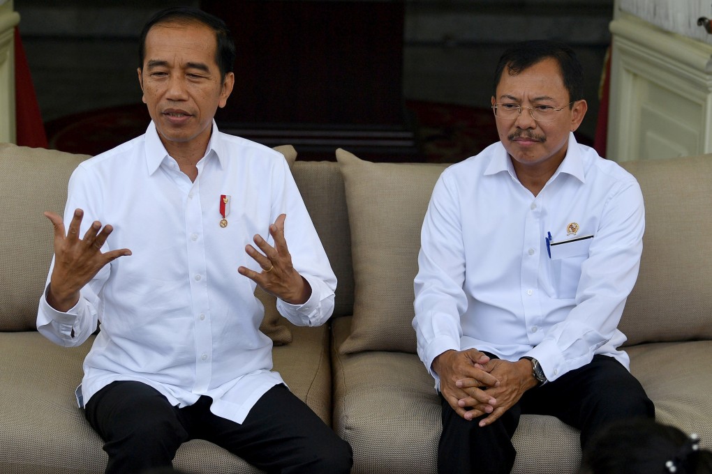 Indonesian President Joko Widodo, commonly known as Jokowi, and Health Minister Terawan Agus Putranto brief the media on the coronavirus outbreak. Photo: Reuters