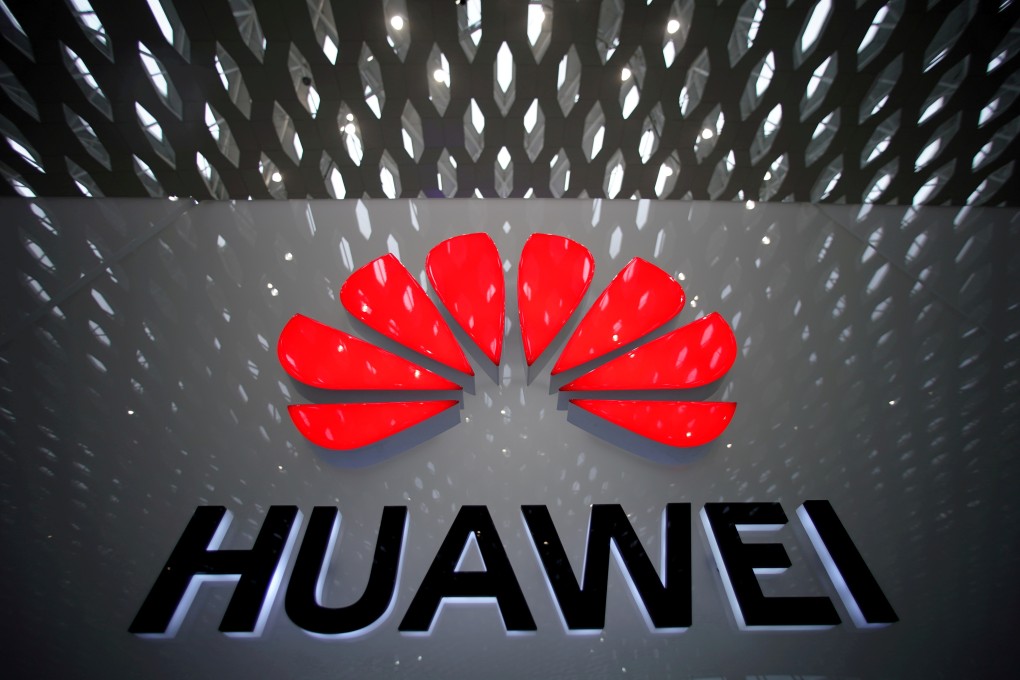 A Huawei company logo is pictured at the Shenzhen International Airport in Shenzhen, Guangdong province, China July 22, 2019. Photo: Reuters