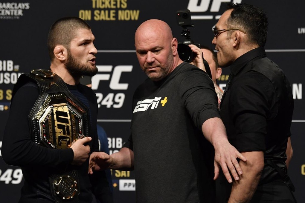 Dana White steps between Khabib Nurmagomedov (left) and Tony Ferguson during a UFC 249 press conference at T-Mobile Arena. Photos: Jeff Bottari/Zuffa LLC