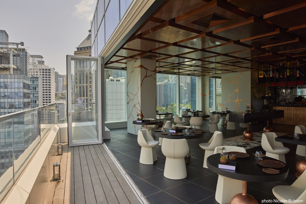 Écriture is a French restaurant with an outdoor terrace. Photos: handouts