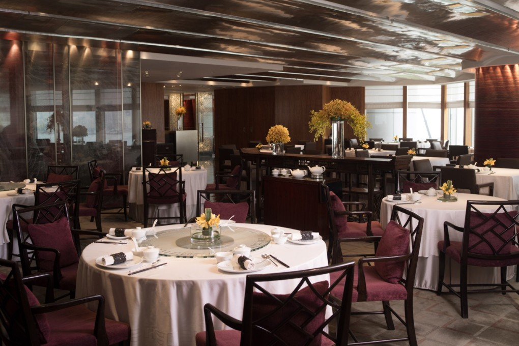 The decor at Lung King Heen is simple and fresh, complemented by panoramic harbour views. Photos: handouts