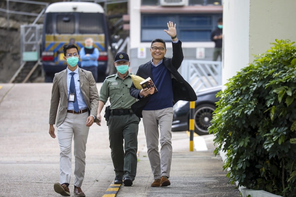 Occupy co-founder Chan Kin-man smiles and waves after leaving the Pik Uk Prison. Photo: Dickson Lee