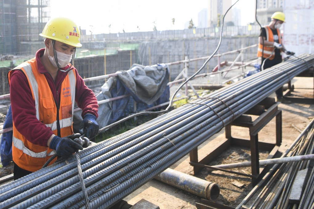 US-based research firm Axios wrote last week that if “Beijing responds with a large property and construction-heavy stimulus package, the resulting increase in cement and steel production could increase carbon intensity.” Photo: Xinhua