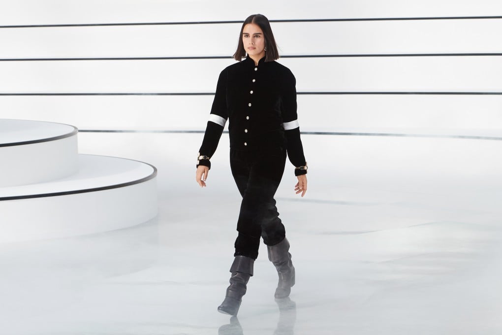 Dutch model Jill Kortleve walked Chanel’s autumn/winter 2020 runway, making her the first plus-sized model to appear for the fashion house since Crystal Renn in 2010.