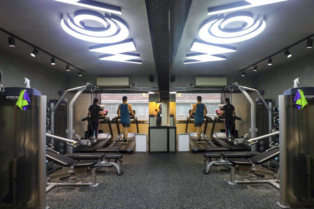 Members in a gym hours before a two-week government ban on such venues comes into effect. Photo: Xiaomei Chen