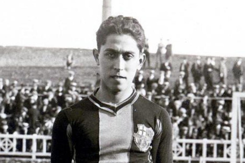 Paulino Alcantara poses in his FC Barcelona kit. Photo: FC Barcelona