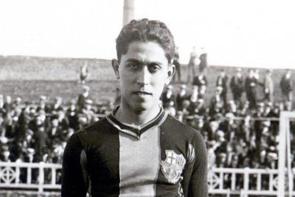 Paulino Alcantara poses in his FC Barcelona kit. Photo: FC Barcelona