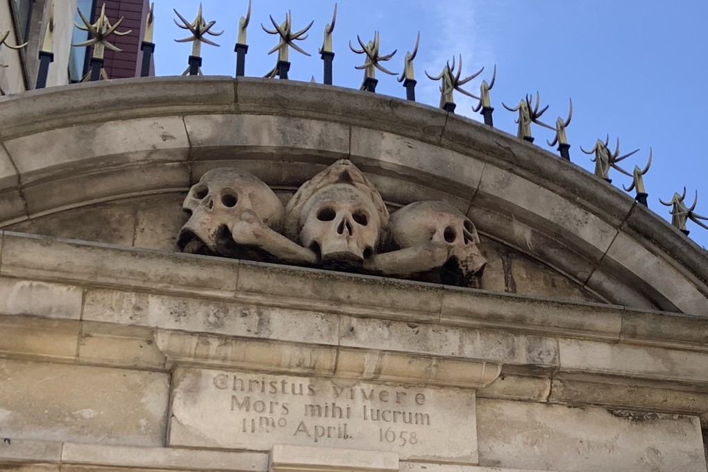 The Church of St Olave’s in London. It is celebrated for the carved skulls above its portico dating from before the Great Plague, which claimed 365 of its congregation. Photo: Hilary Clarke