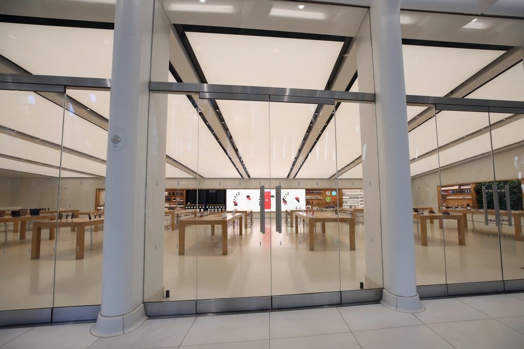 A view of a closed Apple Store at shopping centre The Oculus in New York City on April 2. Photo: Agence France-Presse
