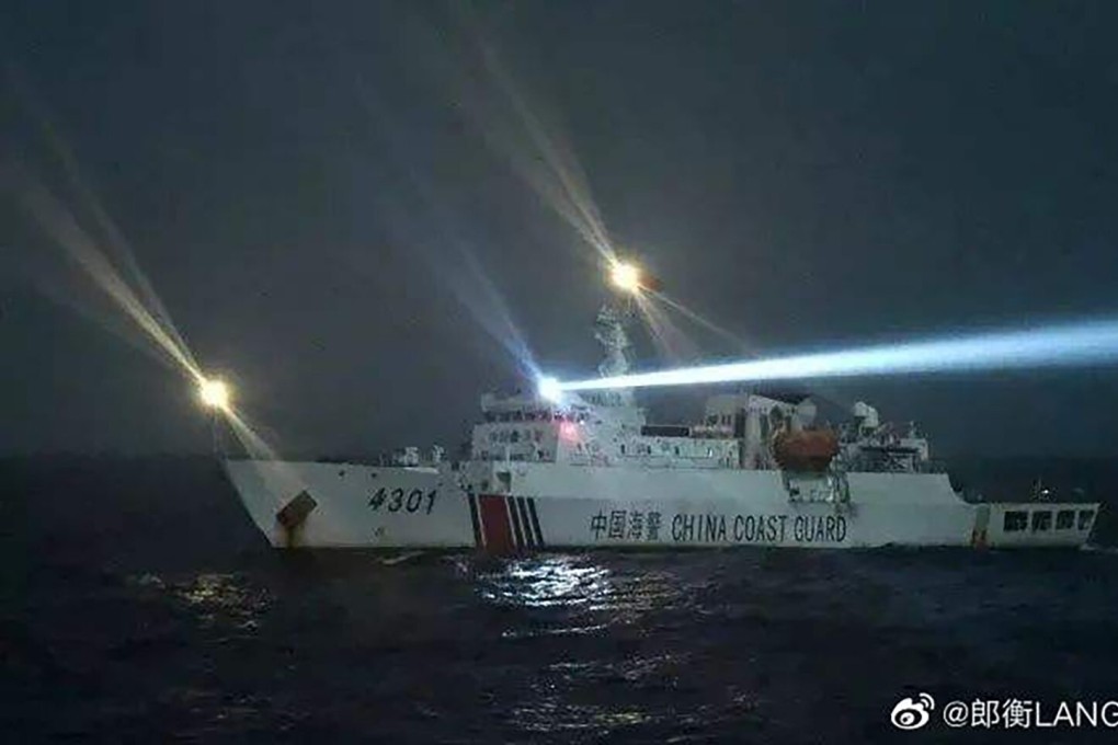 The Chinese coastguard ship 4301 collided with a Vietnamese fishing boat. Photo: Weibo