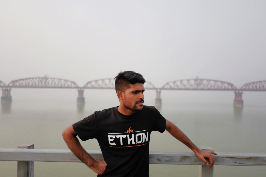 Muhammad Feroz Al Mamun in a still from I Dream of Singapore by Lei Yuan Bin. Photo: Tiger Tiger Pictures