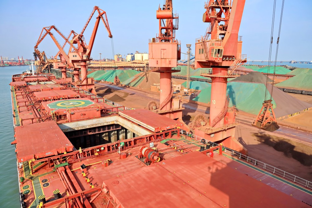 A dry bulk vessel shipping iron ore at a port in mainland China. Demand from China is holding up the sector, with first-quarter iron ore imports at around 2019 levels, Hong Kong-based Mandarin Shipping says. Photo: Shutterstock