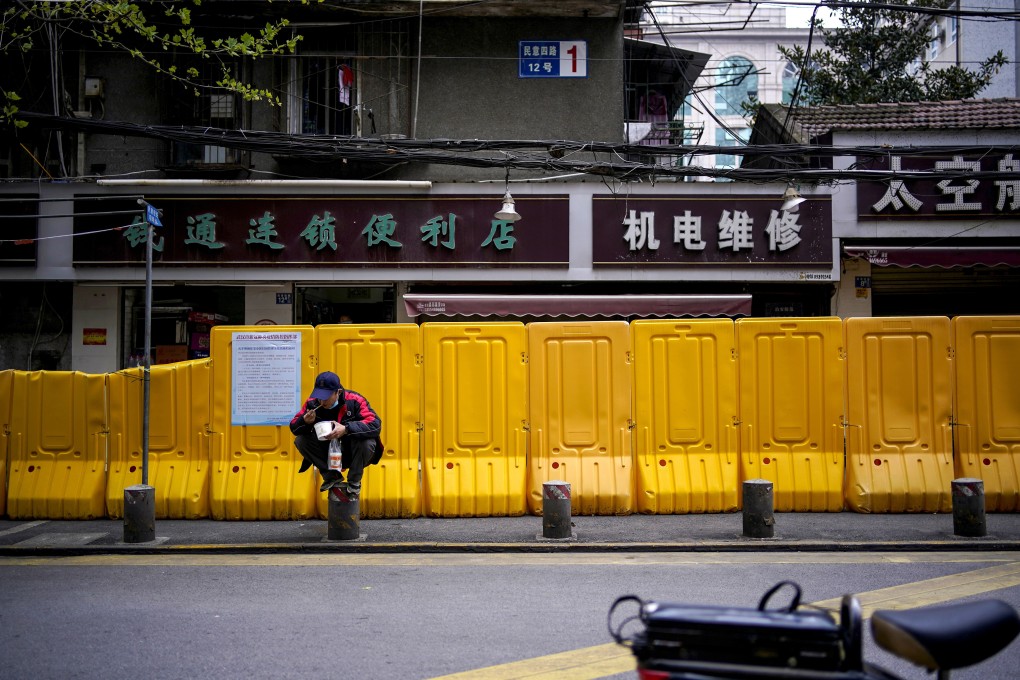 In value terms, Hubei’s economic output shrank 273.1 billion yuan (US$38.6 billion) to 637.9 billion yuan (US$90.2 billion) in the first three months of the year. Photo: Reuters