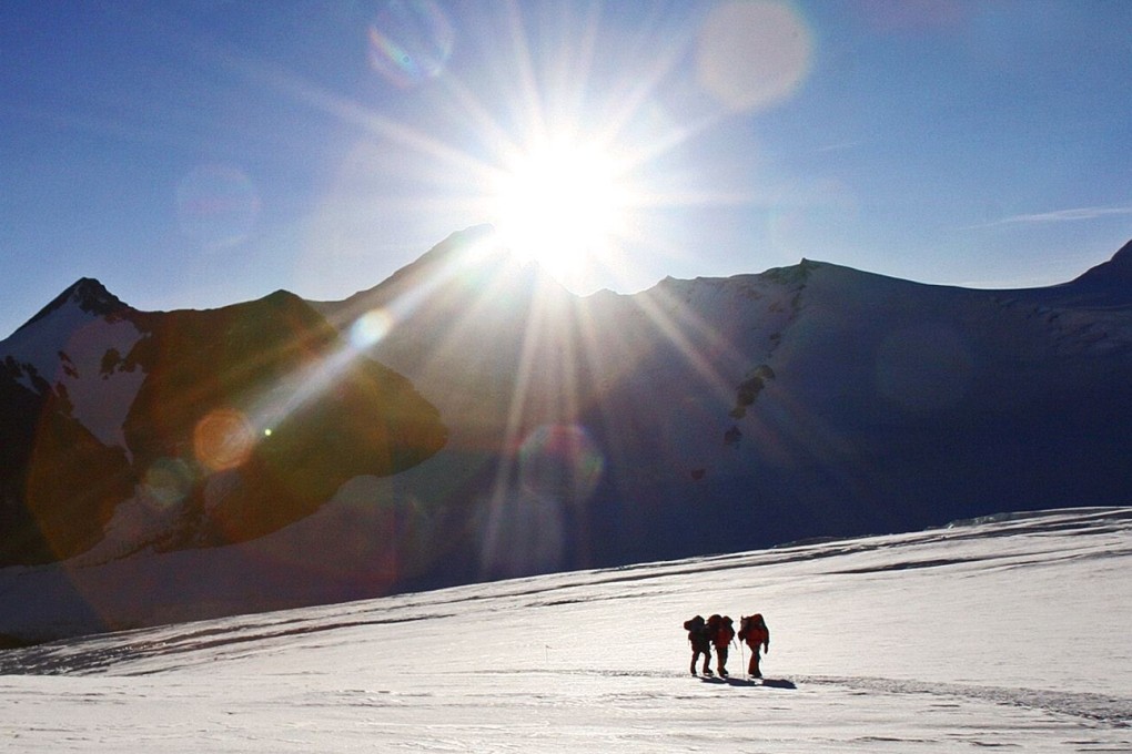 A Chinese team is preparing to determine the exact height of Mount Everest. Photo: AFP