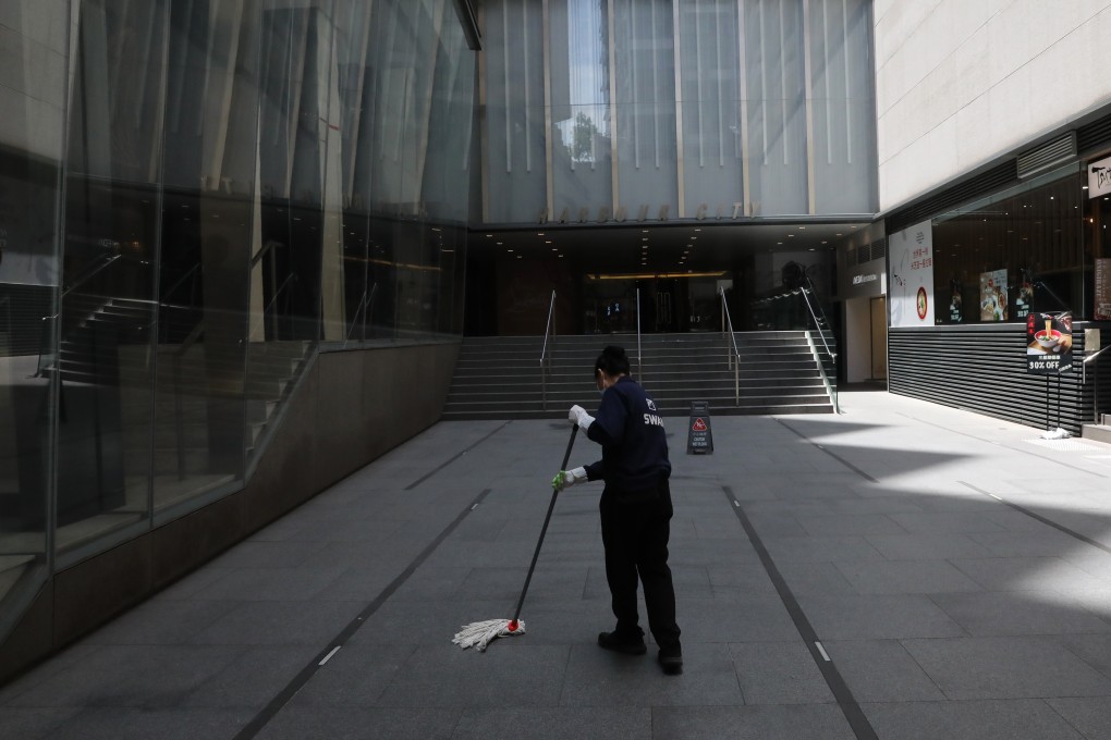 A deserted shopping centre in Hong Kong’s Tsim Sha Tsui district. Photo: K Y Cheng