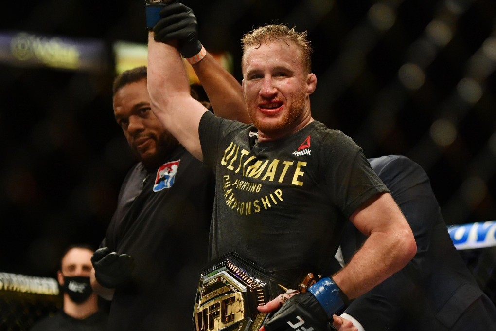 Dana White puts the interim lightweight belt on Justin Gaethje after his win against Tony Ferguson at UFC 249. Photo: USA TODAY Sports