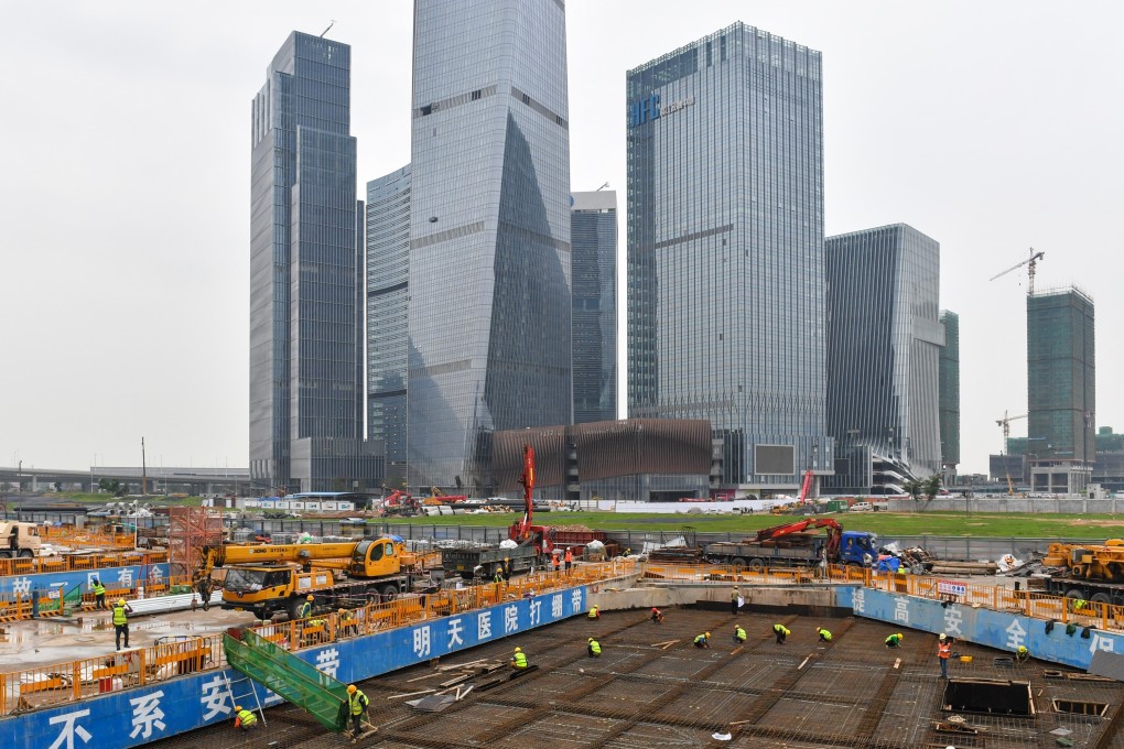 Constructors on the site of a central cooling system at the Qianhai district of Shenzhen’s free trade zone on March 15, 2019. Photo: Xinhua