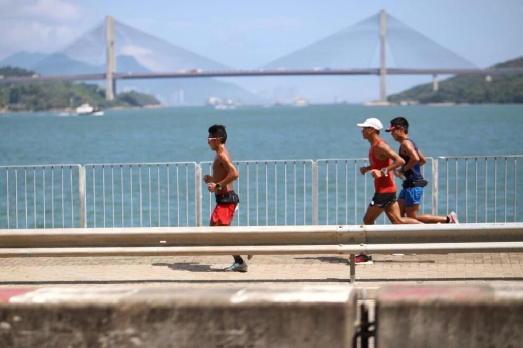 Wong Ho-chung during his epic 360km challenge around Hong Kong. Photos: Alan Li