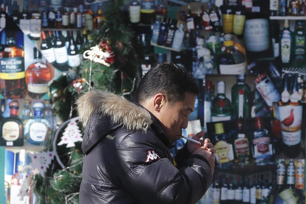 About a quarter of the people aged over 15 in China are smokers, according to official figures. Photo: EPA