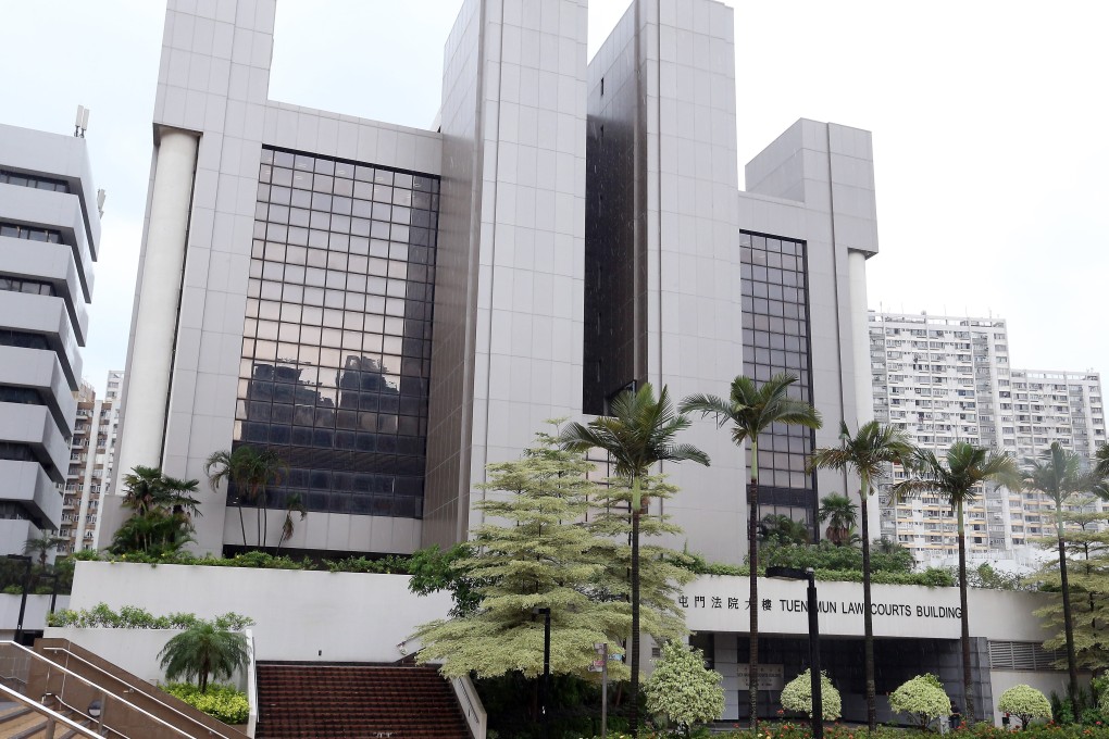 A 15-year-old was sentenced to 18 months’ probation on Tuesday for tossing petrol bombs in January. Photo: K.Y. Cheng