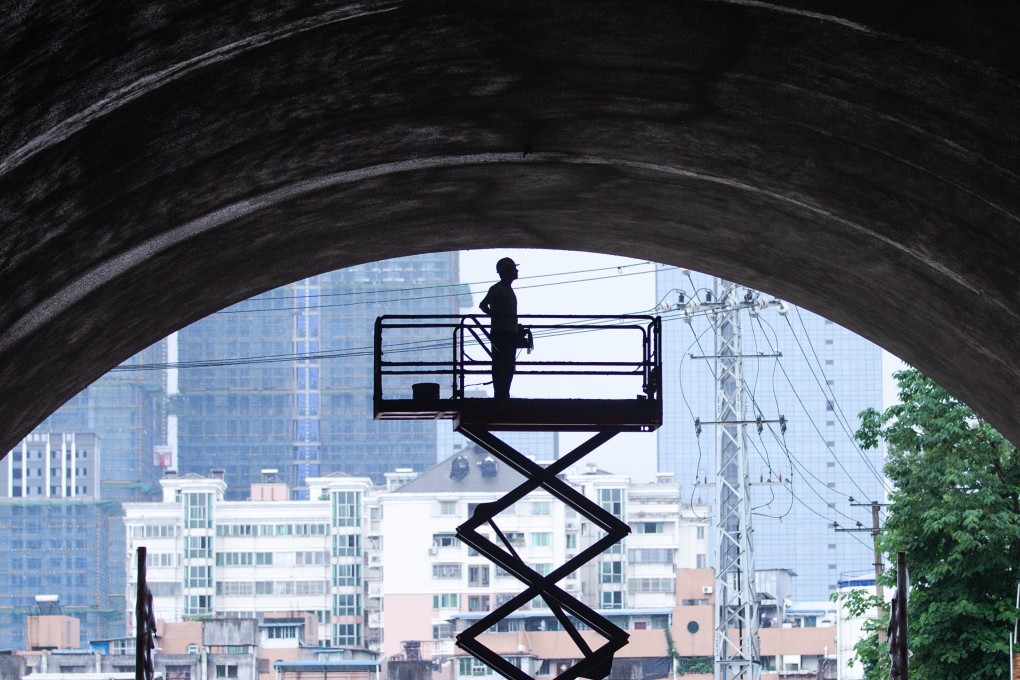 China will directly transfer 2 trillion yuan in stimulus funding to city and country governments to help revive the economy. Photo: Xinhua