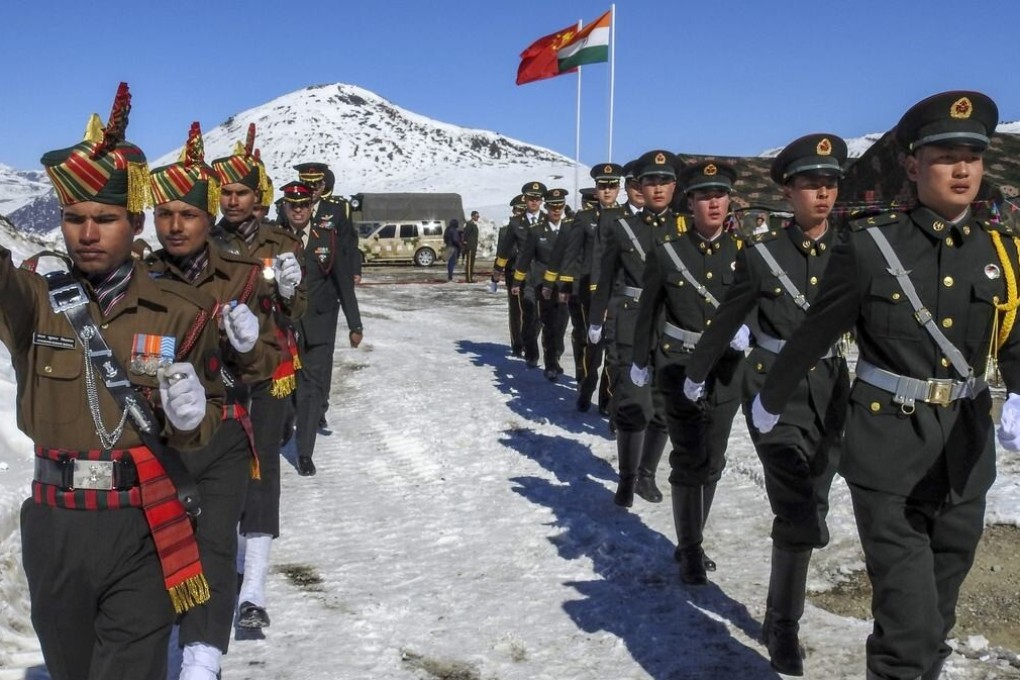 Indian and Chinese troops are seen at the border. Photo: Instagram