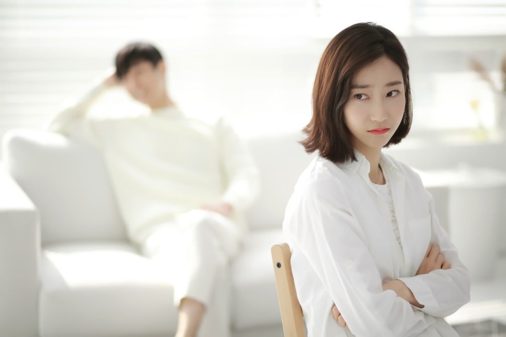 One of the warning signs of feeling trapped is becoming more introverted, colder and less responsive. Photo: Getty Images