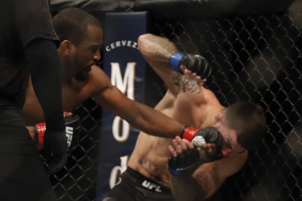 UFC welterweight contender Geoff Neal lands a punch on Mike Perry at UFC 245 in the T-Mobile Arena, Las Vegas in December 2019. Photo: AFP