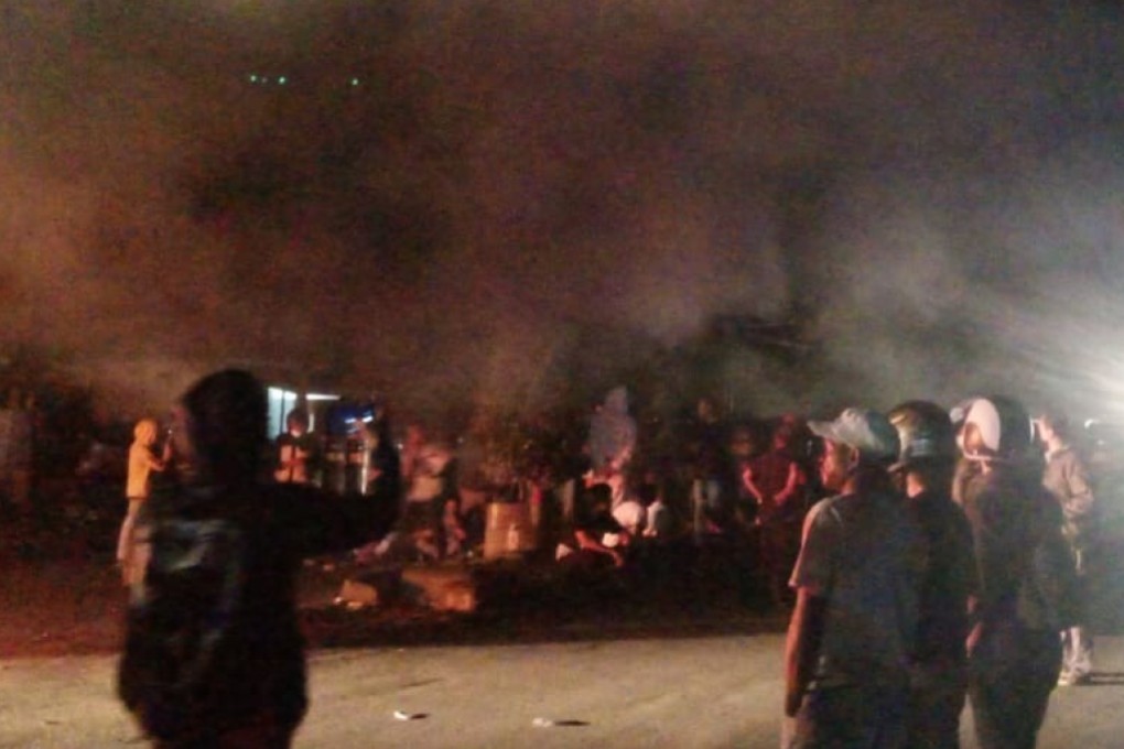 Crowds gather to demonstrate against Chinese workers in Sulawesi. Photo: Sulkarnain