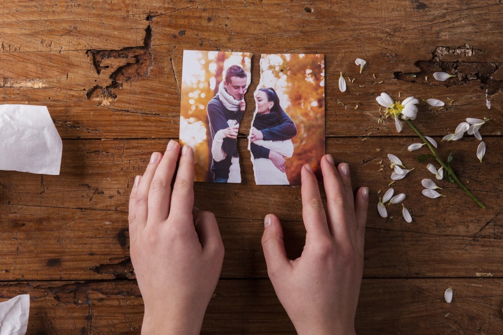 When you break up with someone, sometimes it is difficult to stop thinking about them or talking to them. An expert explains why this may be. Photo: Shutterstock