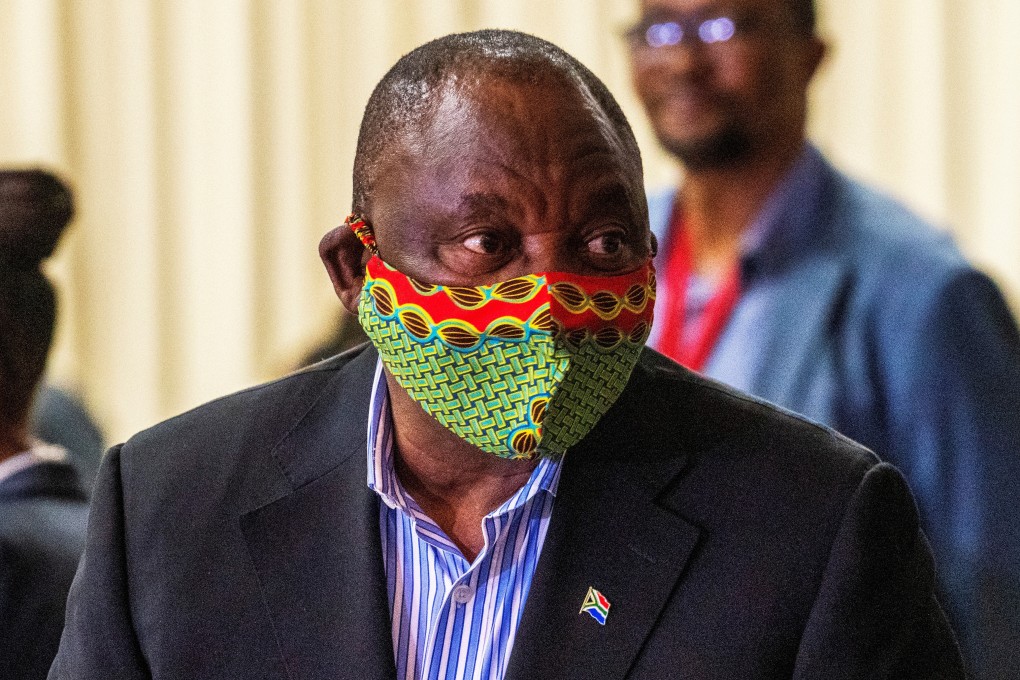 South African President Cyril Ramaphosa visits coronavirus treatment facilities in Johannesburg. Photo: Reuters
