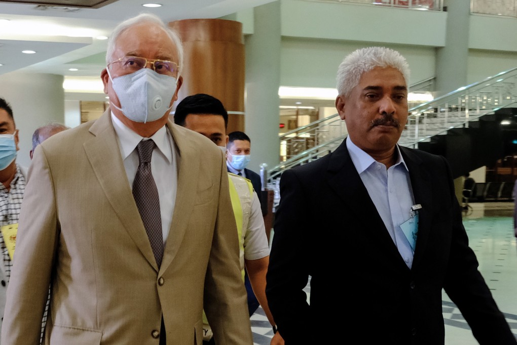 Former Malaysian prime minister Najib Razak (L). Photo: Bloomberg