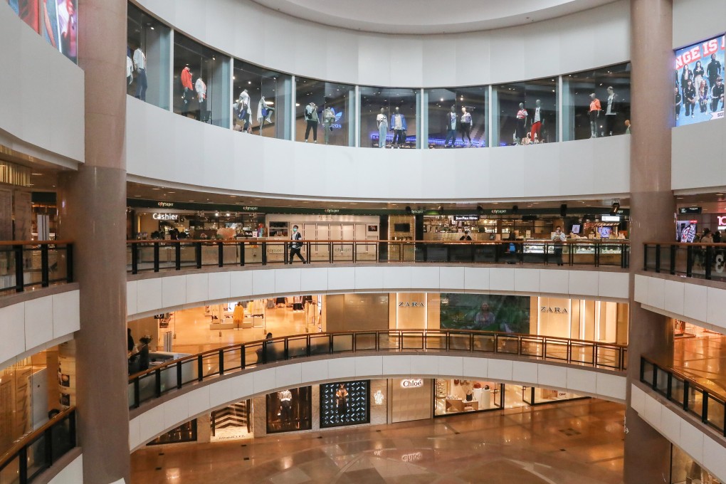Few visitors were seen at the Harbour City shopping centre in Tsim Sha Tsui amid the coronavirus outbreak in this picture taken in April 2020. Photo: K.Y. Cheng