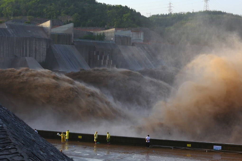 The Xiaolangdi Dam releases floodwaters in Jiyuan, Henan province on July 6. Heavy rains have wreaked havoc across China. Photo: Zuma Press/DPA