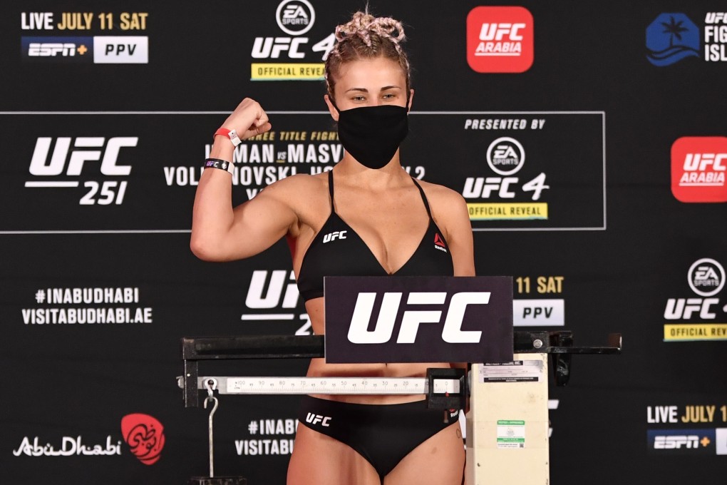 Paige VanZant on the scale during the UFC 251 official weigh-in inside Flash Forum at UFC Fight Island in Abu Dhabi. Photos: Jeff Bottari/Zuffa LLC
