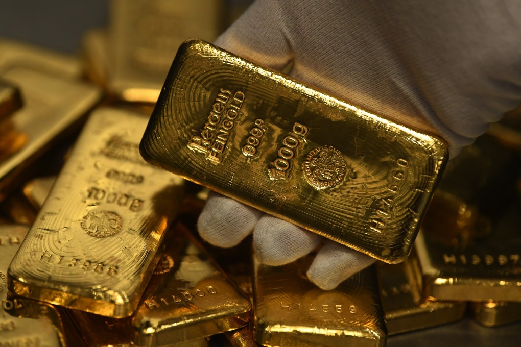 A 1 kilogram gold bar with a Heraeus Precious Metals hallmark at the precious metals vault at Pro Aurum KG in Munich, Germany, on Wednesday, July 22, 2020. Photo: Bloomberg