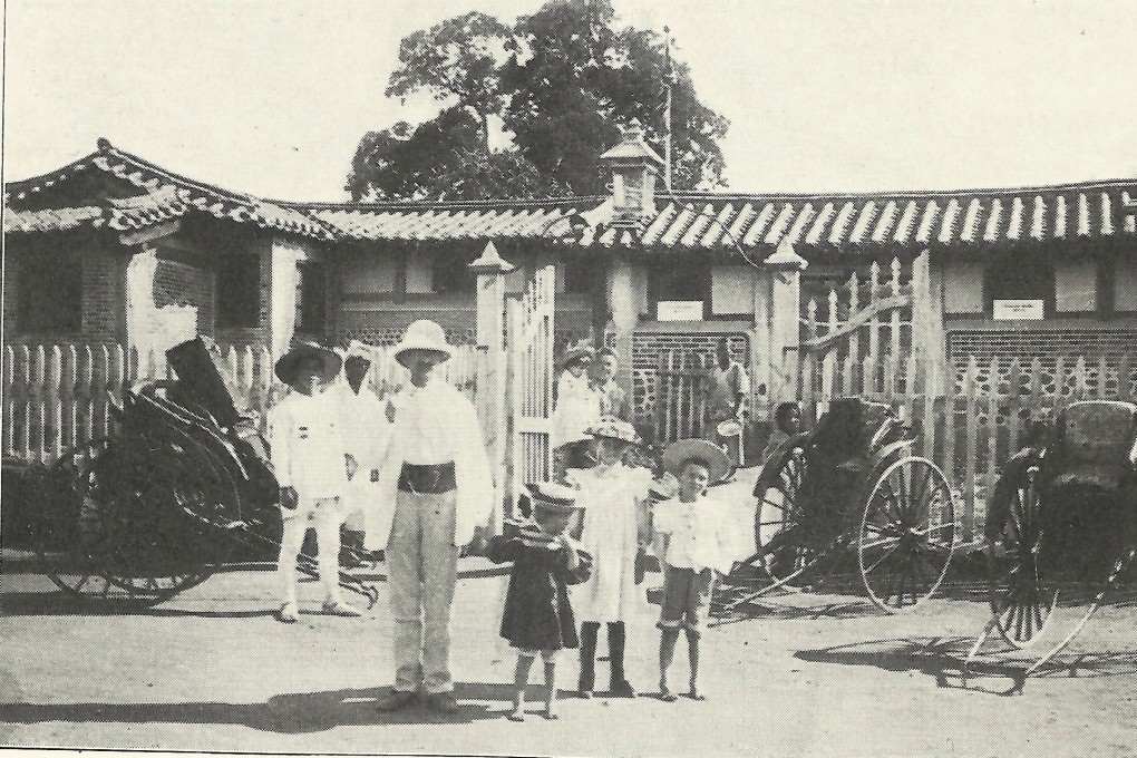 The Station Hotel in Seoul, Korea, in 1901, the year a rival to the English-run establishment was opened by a Frenchman. English and American visitors preferred the former, those from the European continent the latter – until it burned to the ground. Photo: Robert Neff Collection