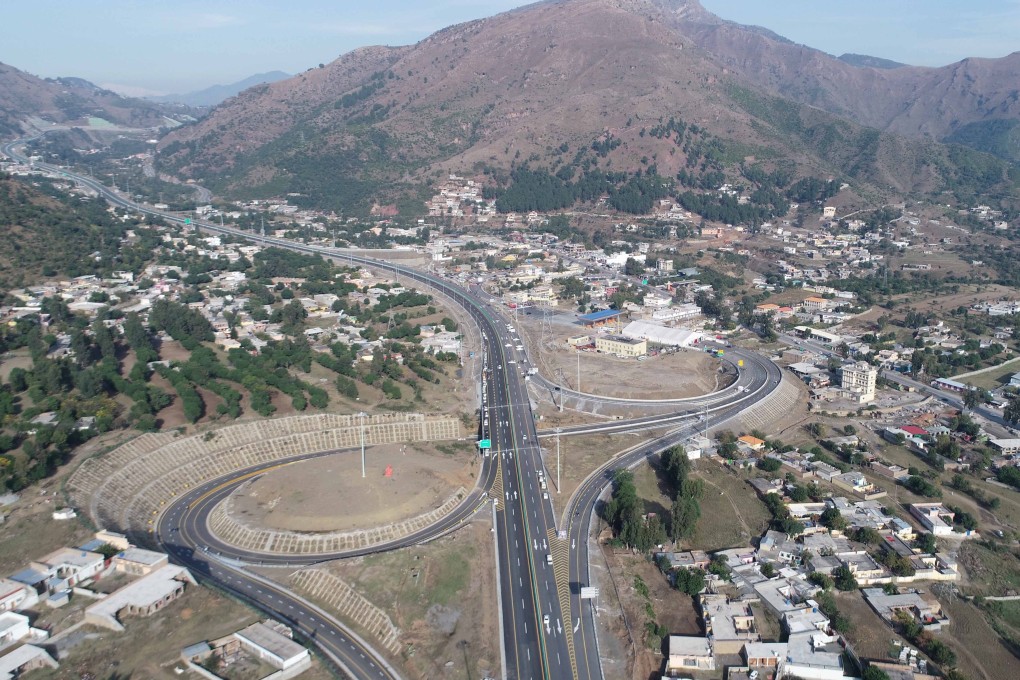 The expressway section of the Karakorum Highway in Pakistan, another project in the China-Pakistan Economic Corridor. Photo: Xinhua