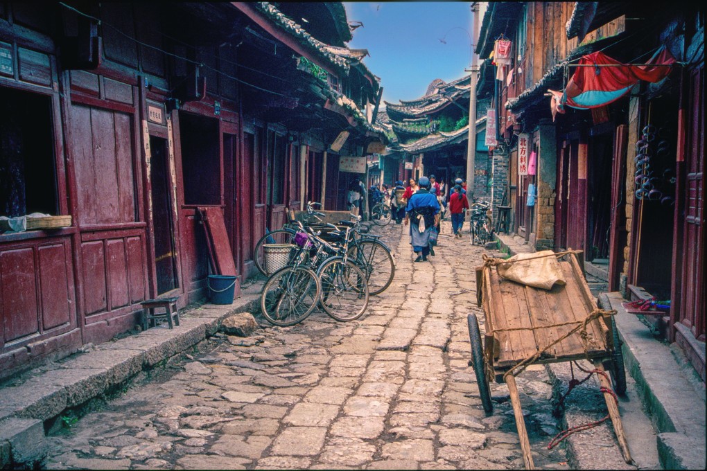 An alley in Lijiang Old Town, in China’s Yunnan province, in 1995. Scotsman Bruce Connolly took a train to China in 1987 and has been criss-crossing the country photographing its rapid transformation ever since. Photo: Bruce Connolly